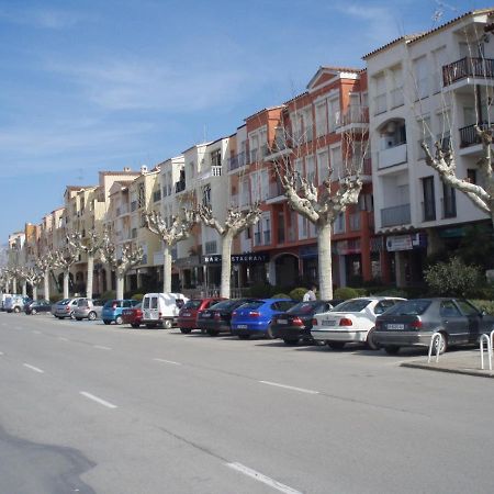 Apartamento Renovado, Luminoso, A 300M De La Playa Appartement Empuriabrava Buitenkant foto